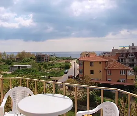 Guest House * Ravda